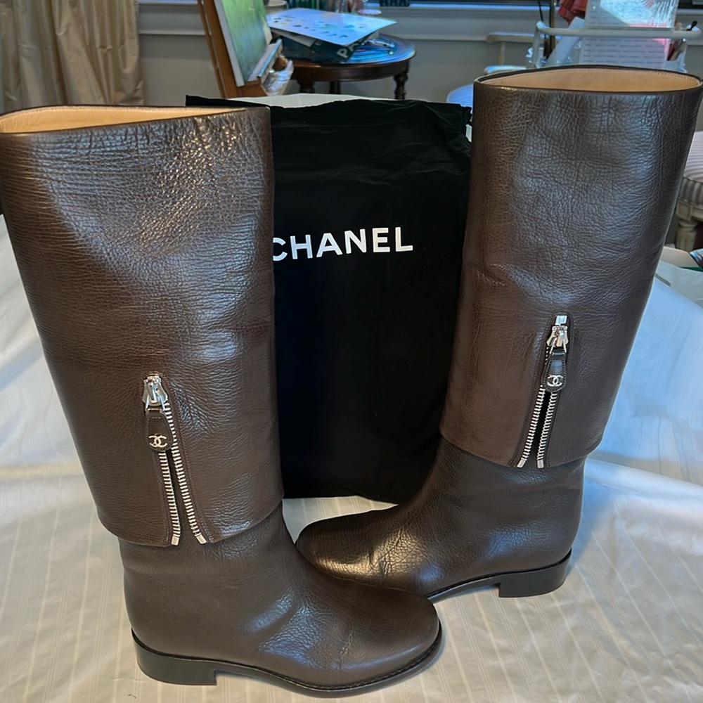 Chanel brown leather boots, sz 36.5 - Picture 6 of 11